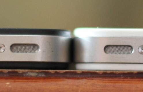 iPhone 4 alb este mai gros decât iPhone 4 negru