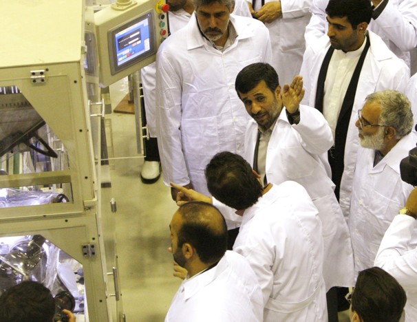Iranul ar putea produce suficient uraniu pentru bombe nucleare până la mijlocul lui 2014