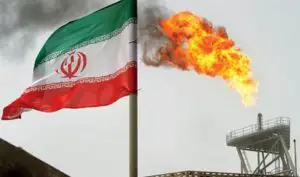 Iranul acceptă aurul sau trocul în schimbul petrolului
