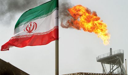 Iranul acceptă aurul sau trocul în schimbul petrolului