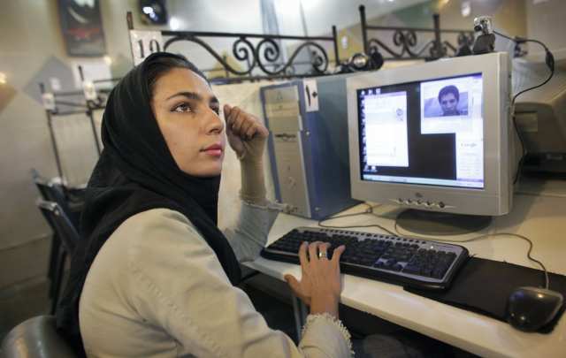 Internet: Iranul vizează un acces „selectiv” la reţelele de socializare