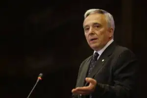 Isărescu: Podgoria pe care o are familia mea m-a apropiat de lumea reală