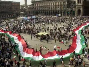 Moody’s intenţionează să coboare ratingul Italiei, datorită capacităţii guvernului de reducere a deficitului