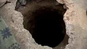 PRISON BREAK: 11 deţinuţi au evadat săpând un tunel de 80 de metri sub închisoare