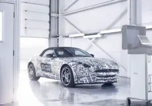Jaguar revine pe piaţa maşinilor sport, după o absenţă de 40 de ani