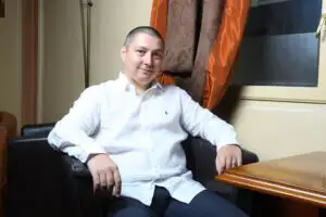 TinaR vinde și online