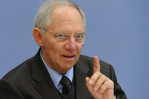 Ministrul german de finanţe: Nu putem injecta bani la nesfârşit în fondurile de salvare din zona euro
