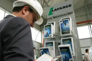 Lovitură: Lafarge ar putea ajunge „la gunoi”