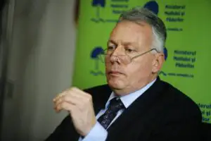 Taxa pentru maşinile înmatriculate înainte de 2007, amânată pentru că proprietarii nu au înţeles sistemul de aplicare