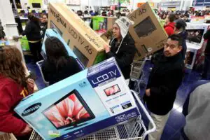 Ce produse au cumpărat românii cu ocazia Black Friday