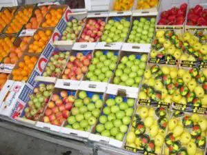 Legumele ecologice româneşti vor fi comercializate în magazinele Carrefour din Bucureşti, din această săptămână