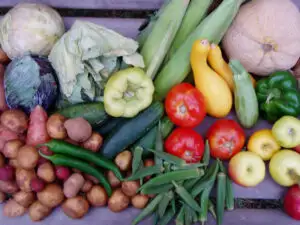 Curând, am putea găsi în hipermarketuri rafturi cu produse românești