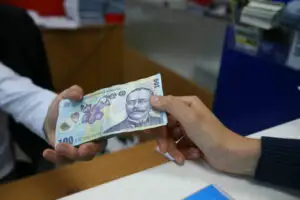 Pensiile mici ar putea creşte din 2015