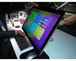 Lenovo a lansat în România PC-ul cu cea mai subţire unitate centrală din lume