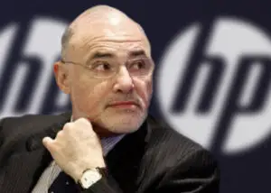 Acţiunile Hewlett-Packard s-au prăbuşit cu 22%