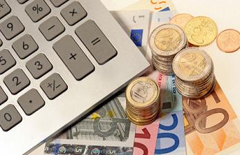 UPDATE: Leul continuă aprecierea pe piaţa valutară, mai ales în raport cu francul elveţian şi dolarul american