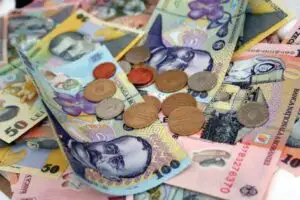 Euro ajunge la 4,2940 lei, cel mai ridicat nivel din ultimele trei luni şi jumătate