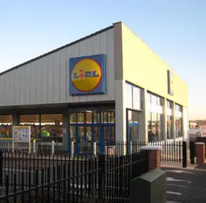 Lidl ia cu împrumut 50 mil. euro pentru expansiune