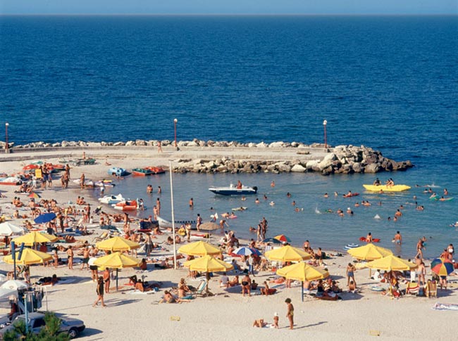 Asociaţiile din turism susţin că tarifele pe litoral nu cresc începând cu 1 august