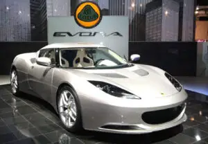 Lotus va deschide un showroom în România