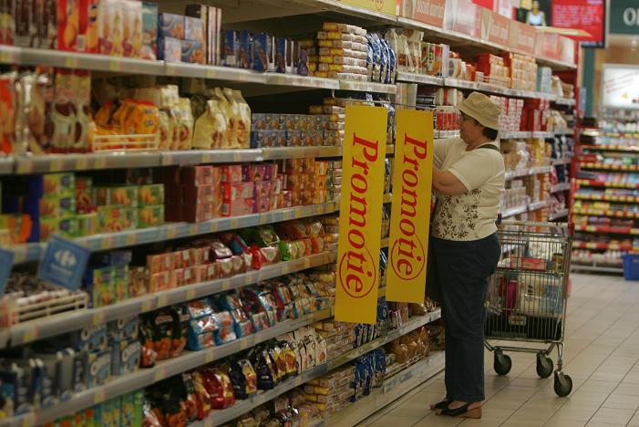 PWC: Retailerii ar trebui să ceară guvernului cotă redusă de TVA pentru produsele alimentare