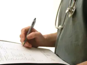Medicii vor fi obligaţi să-şi facă asigurare de malpraxis