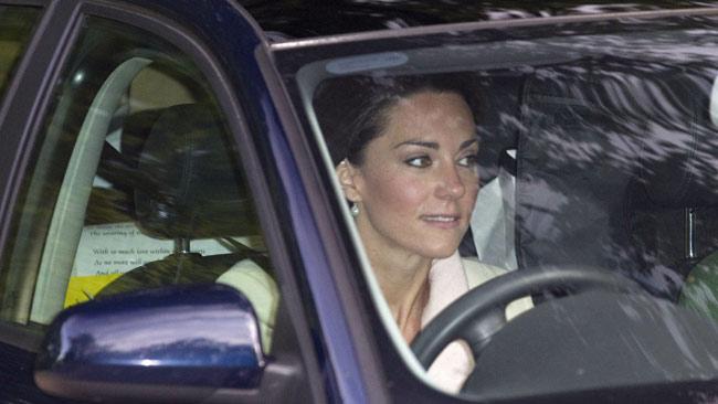 Maşina lui Kate Middleton a fost scoasă la licitaţie pe eBay