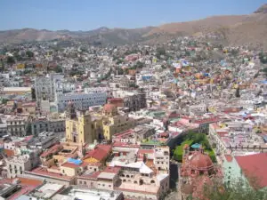 Mafia drogurilor din Mexic i-a forţat pe comercianţi să reducă preţul la carne şi pâine