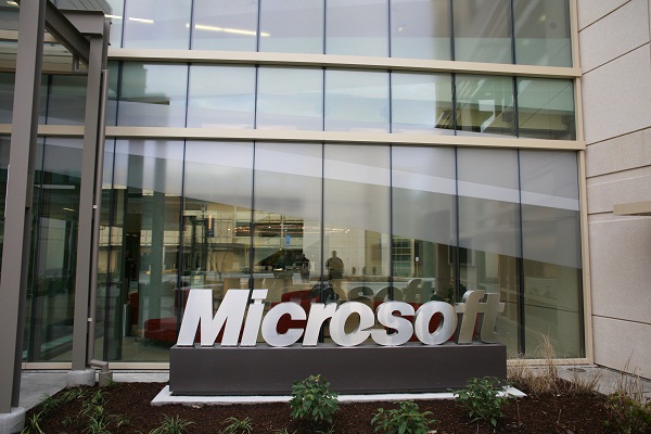 Schimbare radicală la Microsoft, pentru prima oară în ultimii 25 de ani