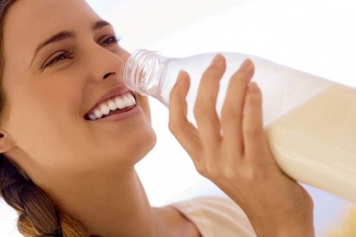 Stelian Fuia: „O cantitate mare din laptele din magazine este produsă din lapte praf”