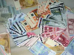 Investițiile străine au sărit de un miliard de euro, după șase luni