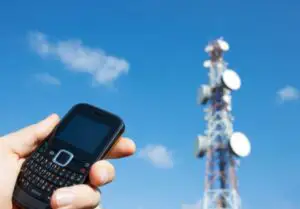 Inventivitate mexicană: o localitate şi-a creat propria reţea de telefonie mobilă