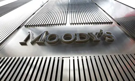 Britanicii recționează la decizia Moody’s de a le tăia ratingul de țară
