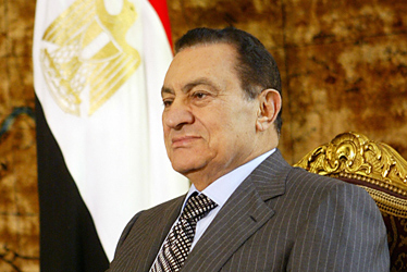 Mubarak îi cere armatei să asigure împreună cu poliţia securitatea ţării