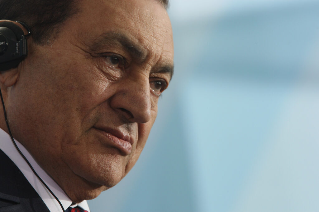 Mubarak a demisionat