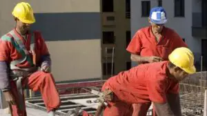 INS: Forţa de muncă s-a scumpit în trimestrul doi din 2012