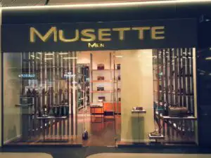 Musette ţinteşte buzunarele bărbaţilor. A deschis primul magazin exclusiv pentru ei