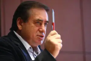 Ştefan Vuza este susţinut de Ioan Niculae la licitaţia pentru Oltchim