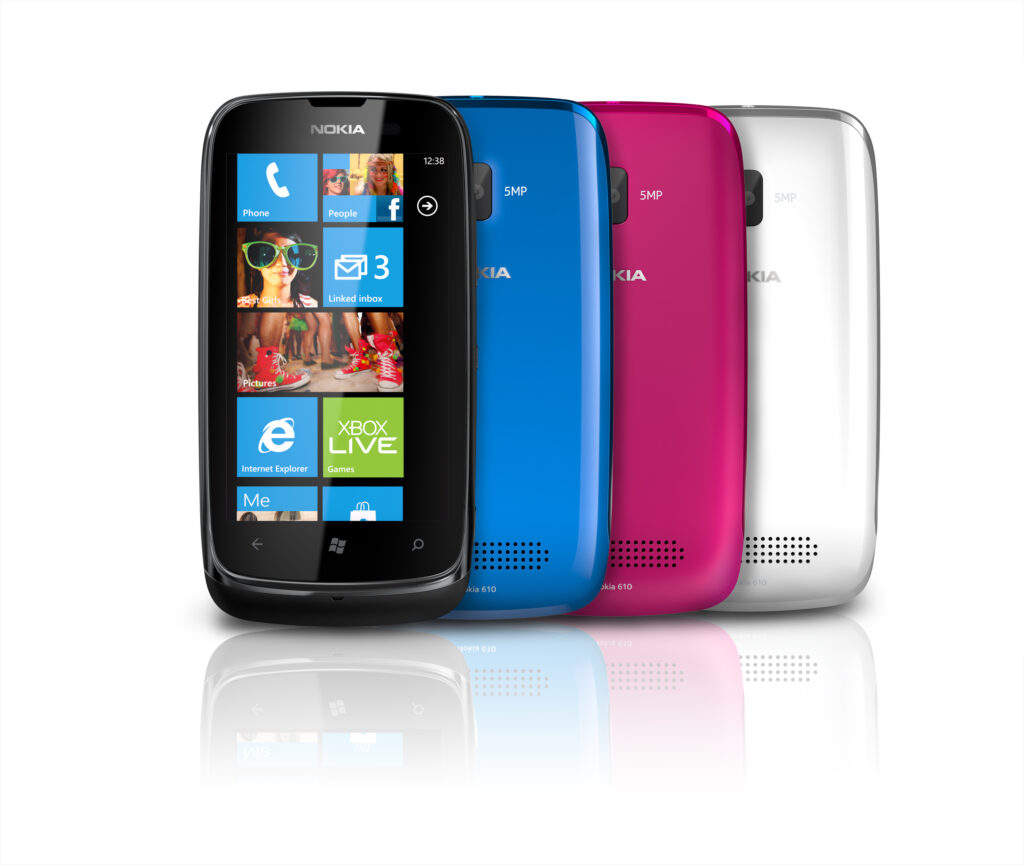 Nokia Lumia 610 este disponibil în România