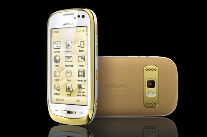 Nokia lansează, mai nou, telefoane din aur