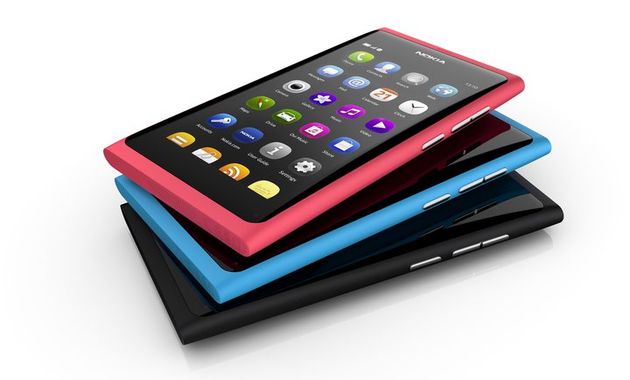 N9, telefonul cu care Nokia speră să învingă iPhone, va fi disponibil din septembrie