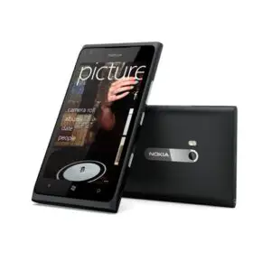 Nokia Lumia 900, disponibil la Cosmote şi Germanos