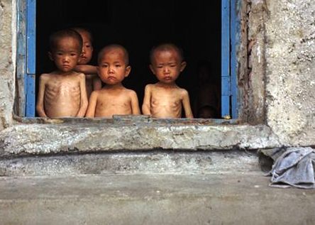 TRAGIC: Nord-coreenii mor de foame