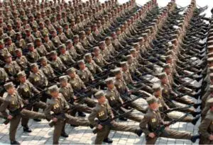 Paradă militară grandioasă în Coreea de Nord