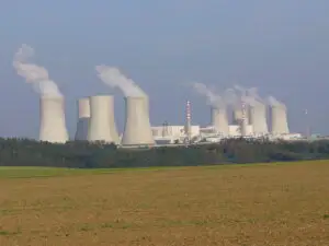 Avem URANIU pentru 100 de ani: Marile puteri, în competiţie pentru expansiune nucleară