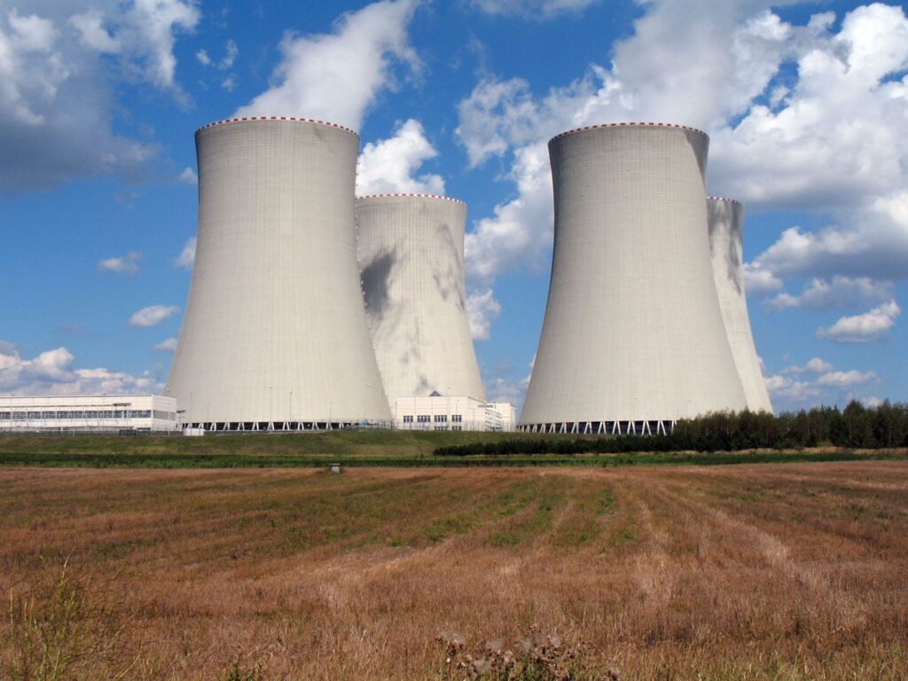 Germania vrea să sprijine construcţia de centrale nucleare în România