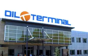 Oil Terminal negociază cu petroliştii garanţia pentru autorizaţia de antrepozit fiscal