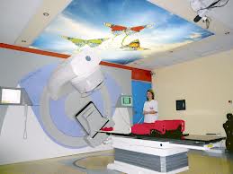 Bolnavii de cancer pot beneficia de radioterapie la privat decontată de CNAS