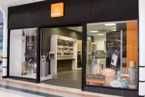 Ţi-ai luat smartphone şi nu ştii să îl foloseşti? Orange oferă asistenţă, contra cost
