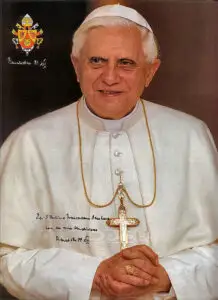 Papa, dat în judecată de un conațional de-al său